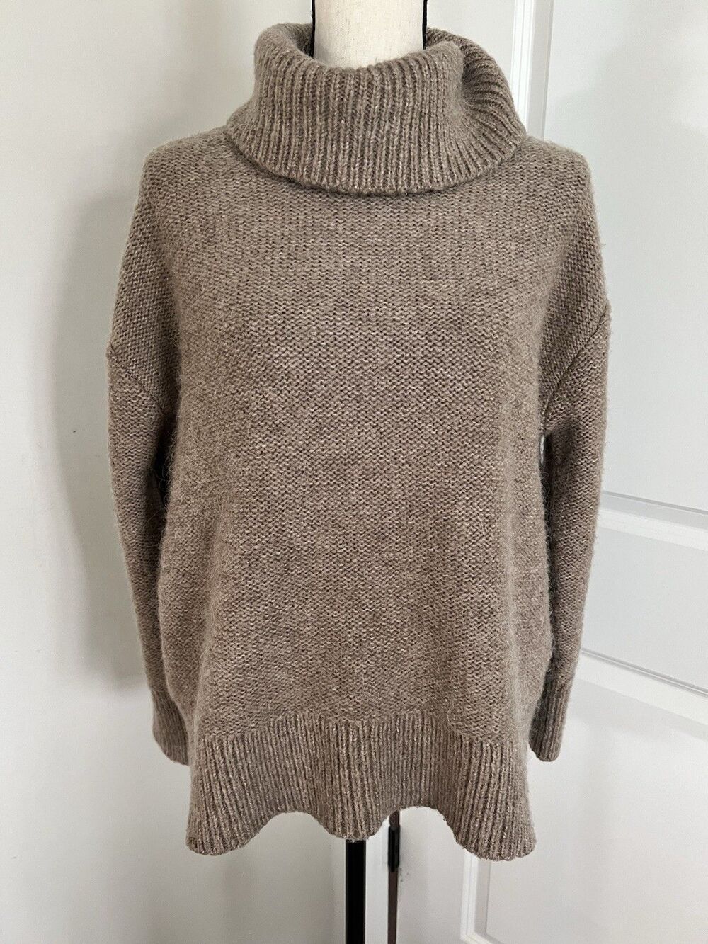 Banana Republic Oversized Cowl Neck Sweater Light Brown Medium EUC